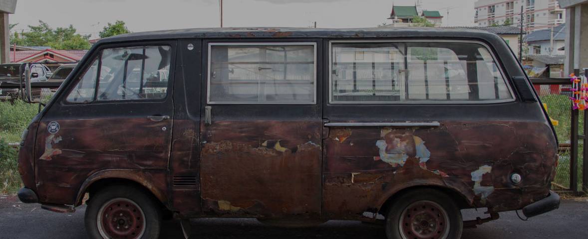Old Van awaiting car scrapping service