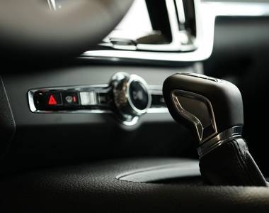 Do manual or automatic cars use more fuel?