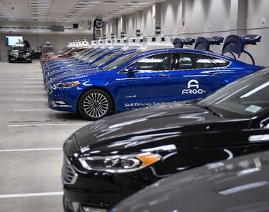 VW and Ford in self-driving electric car pact