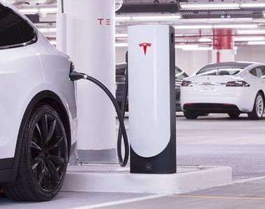Electric cars could form battery hubs to store renewable energy