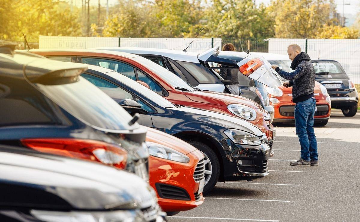 How much cheaper are cars at auction?
