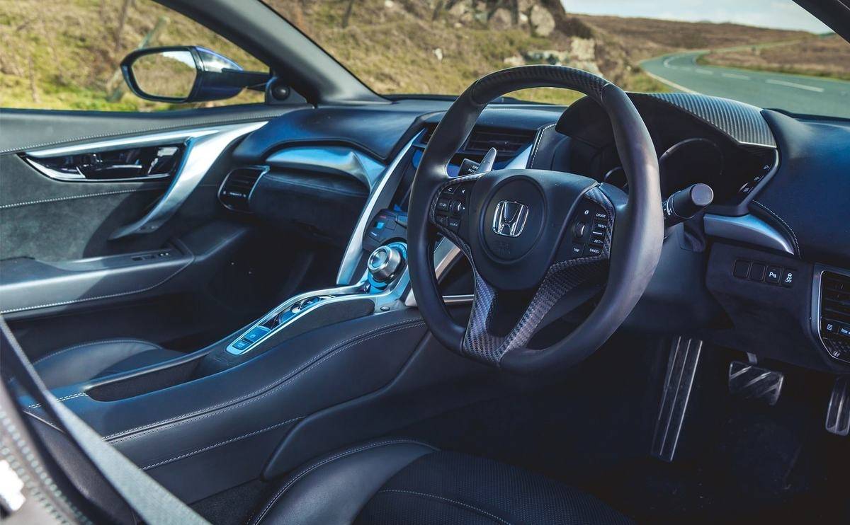 We review the 2019 Honda NSX - Interior