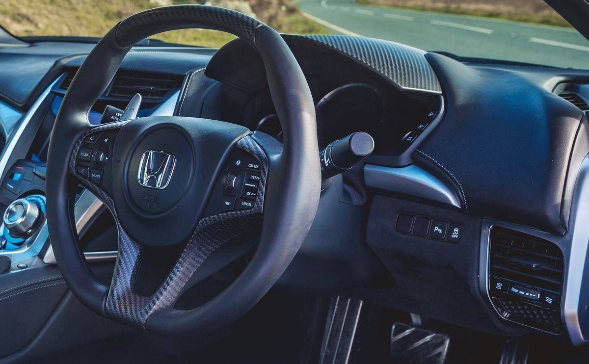 We review the 2019 Honda NSX - The drive