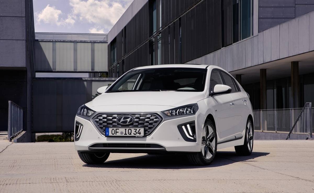 We review the 2019 Hyundai Ioniq