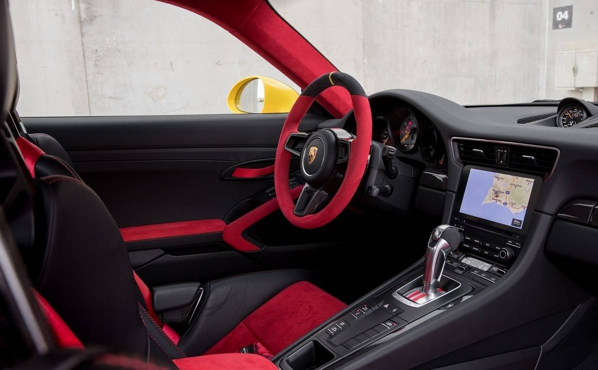 We review the Porsche 911 GT2 RS - Interior