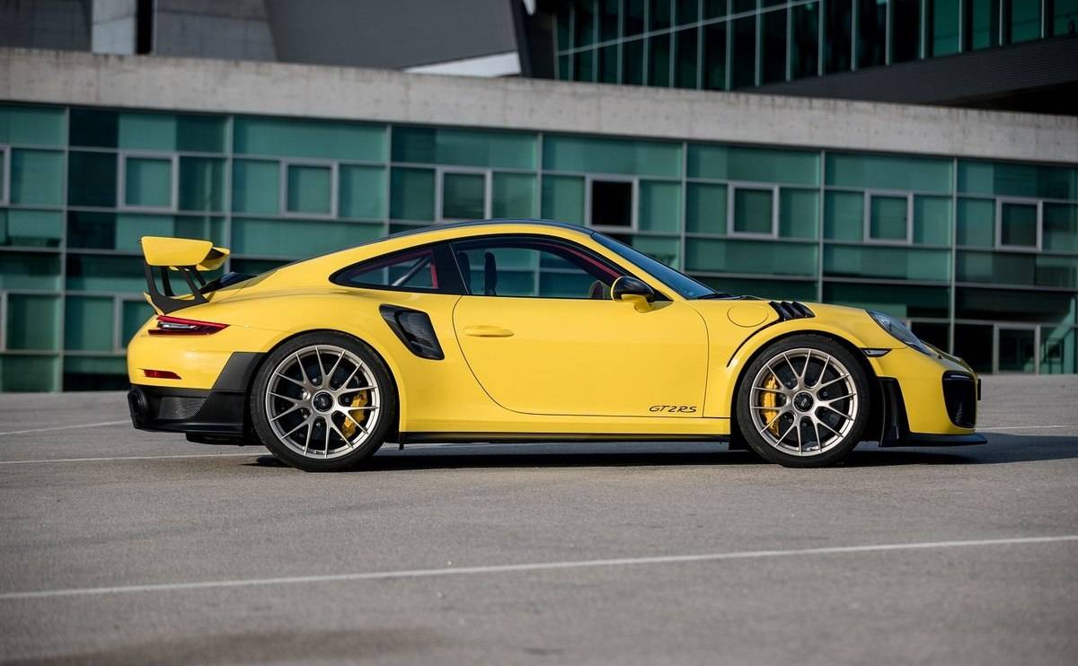 Porsche 911 Gt2 Rs Review Specs Power And Price Uk