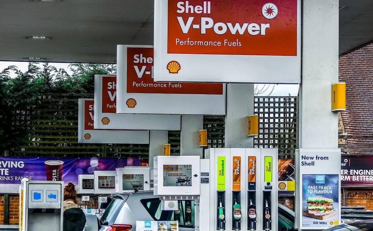 22 fuel saving tips every car owner should know