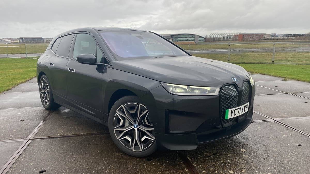 bmw_ix_1