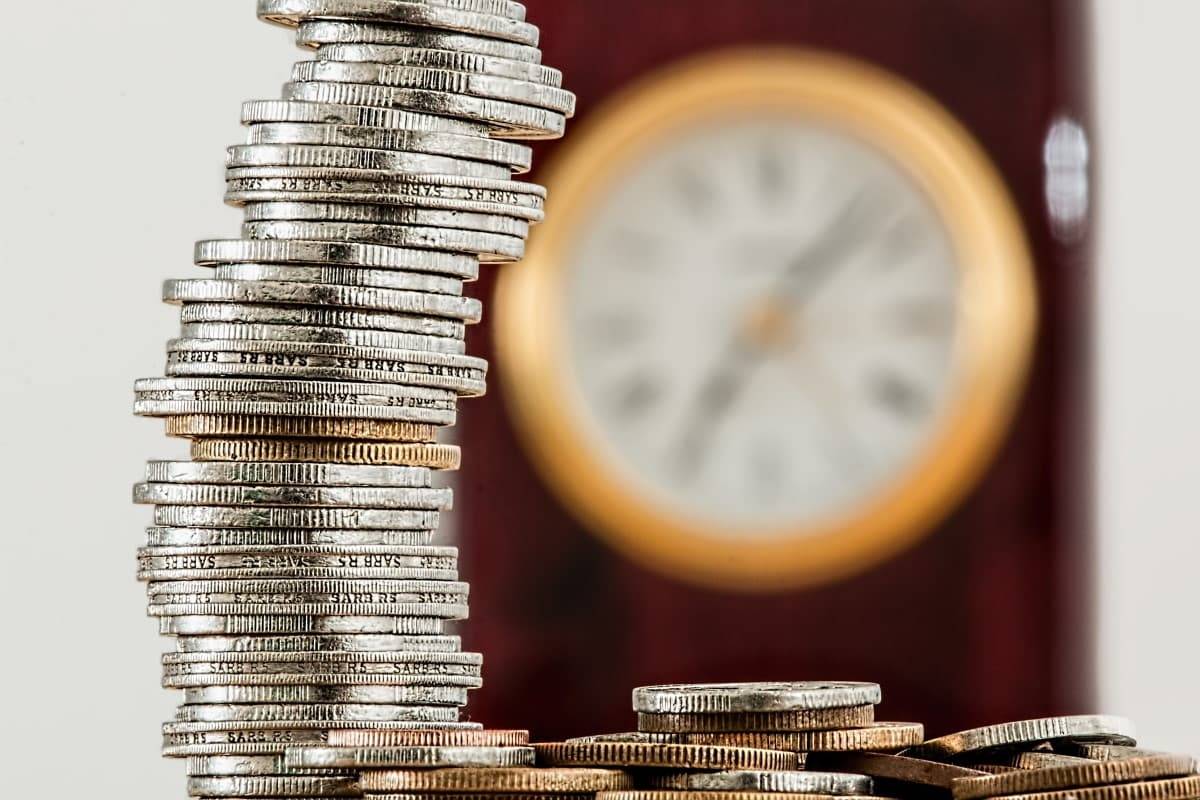 Car depreciation with money lost over time