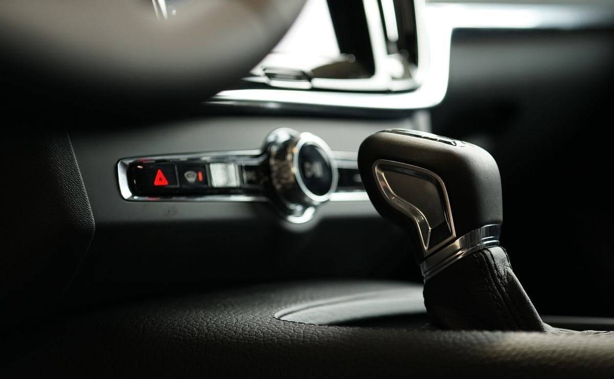 Do manual or automatic cars use more fuel?