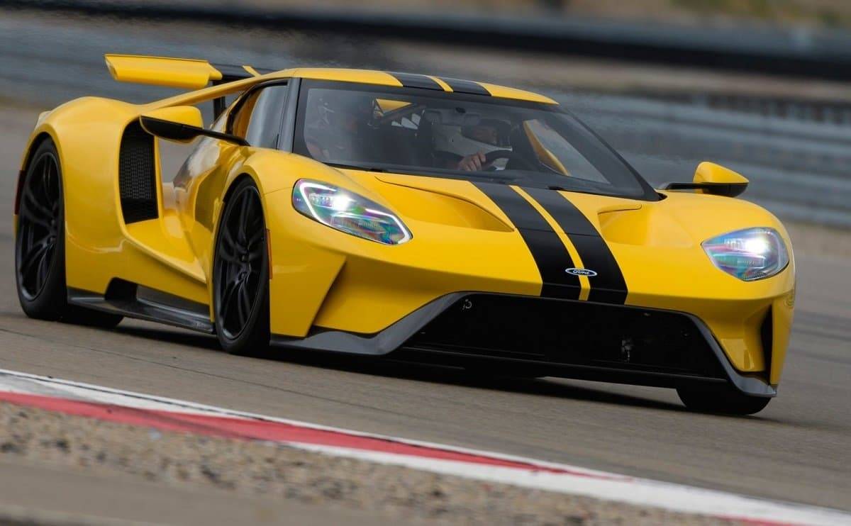 We Review the Ford GT