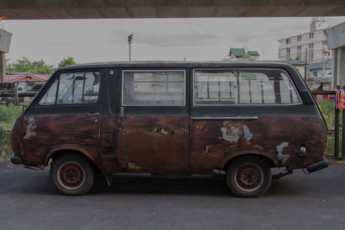 Old Van awaiting car scrapping service