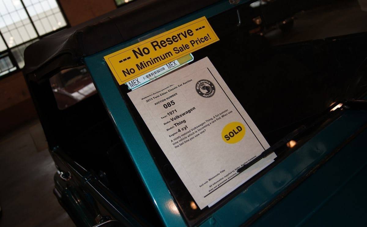 What does ‘no reserve’ mean at a car auction?