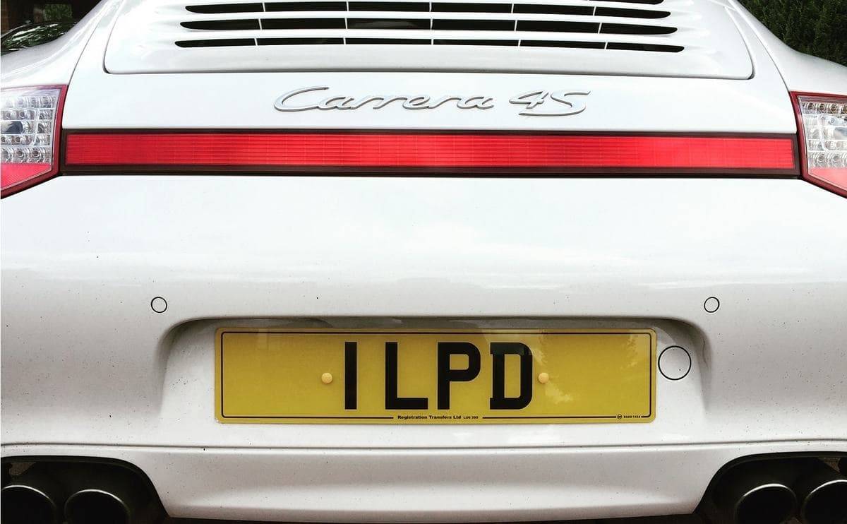 whats-the-difference-between-your-number-plate-and-vin_0